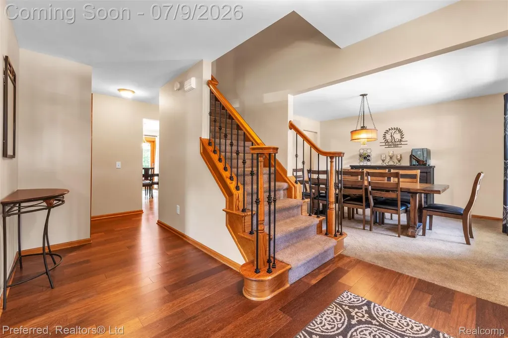 20155 Wayne Road Livonia City MI 48152
