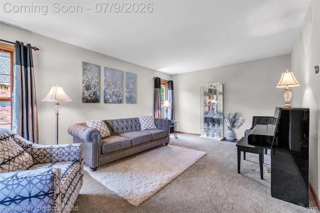 20155 Wayne Road Livonia City MI 48152