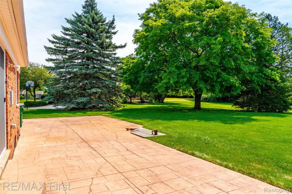 8506 Orchardview Drive Washington Township MI 48095