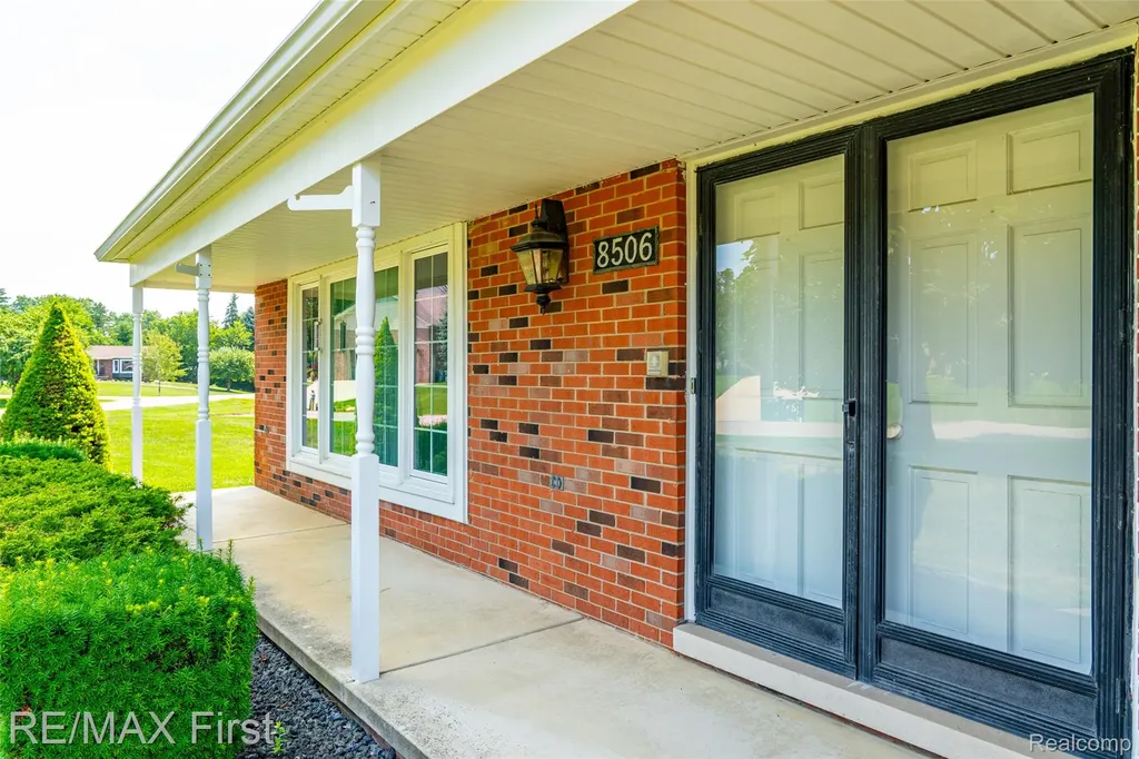 8506 Orchardview Drive Washington Township MI 48095