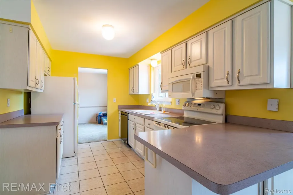 8506 Orchardview Drive Washington Township MI 48095