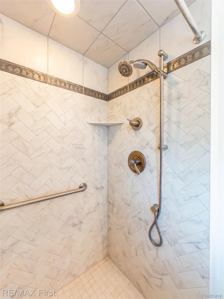 8506 Orchardview Drive Washington Township MI 48095
