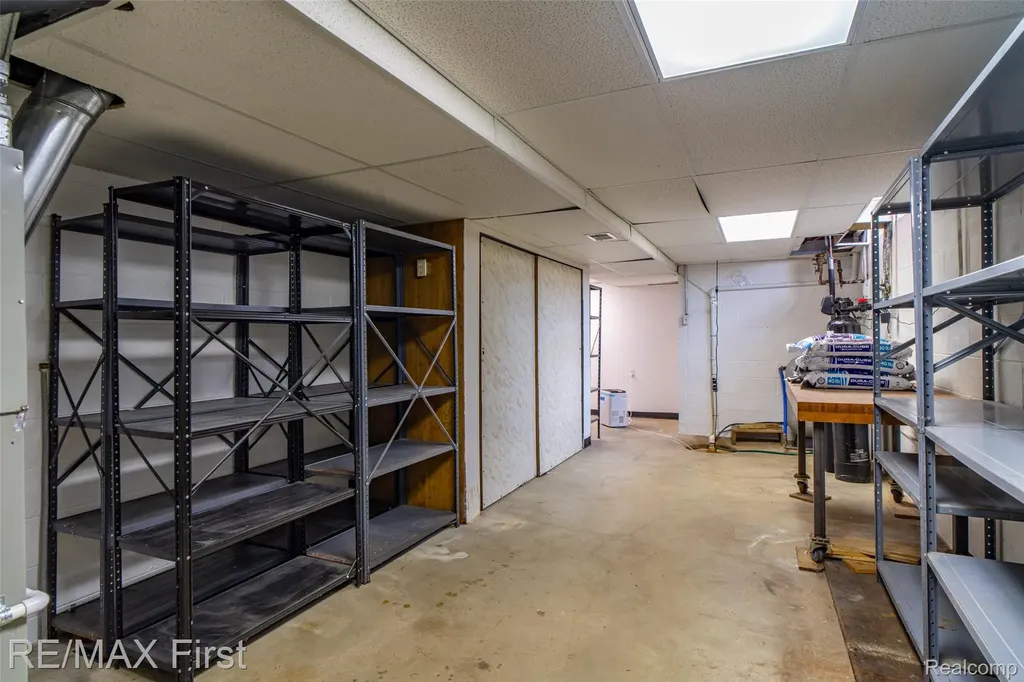 8506 Orchardview Drive Washington Township MI 48095