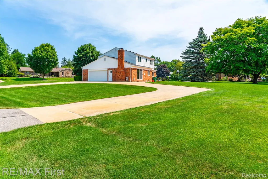8506 Orchardview Drive Washington Township MI 48095