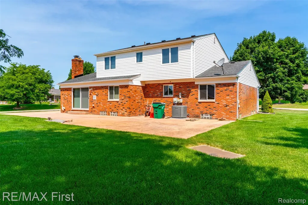 8506 Orchardview Drive Washington Township MI 48095