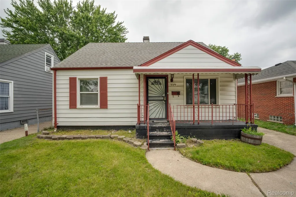 3149 Poplar Avenue Warren City MI 48091