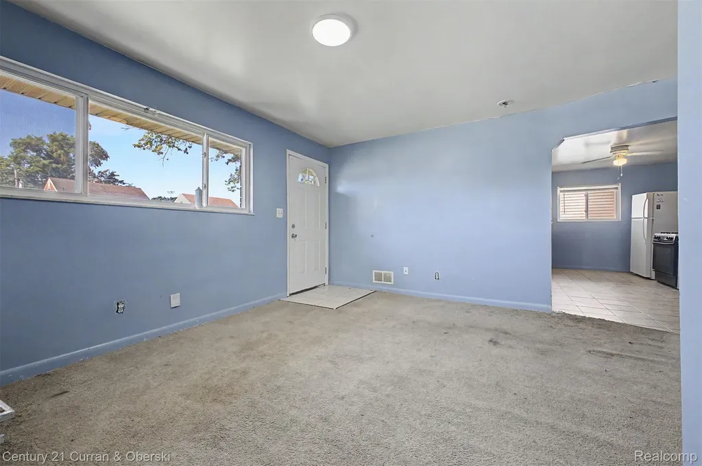 1504 Mclain Avenue Lincoln Park City MI 48146