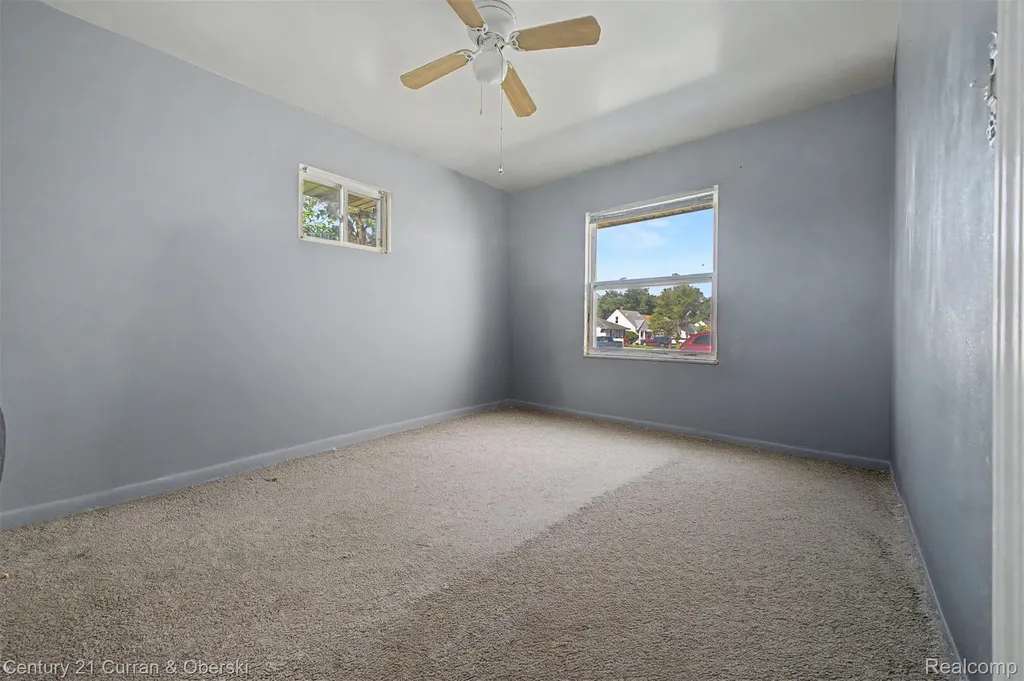 1504 Mclain Avenue Lincoln Park City MI 48146