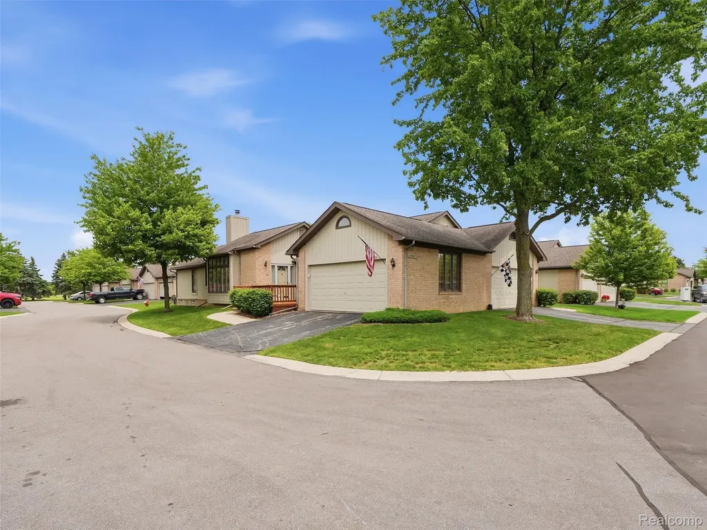 13331 Whittier Sterling Heights City MI 48312