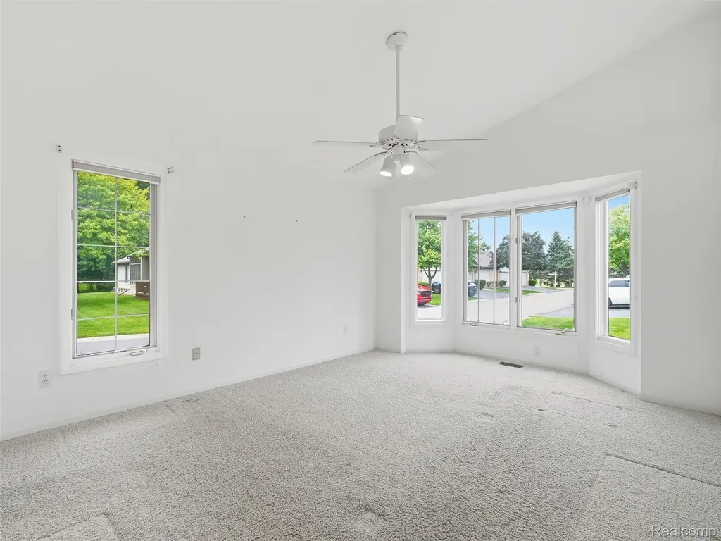 13331 Whittier Sterling Heights City MI 48312