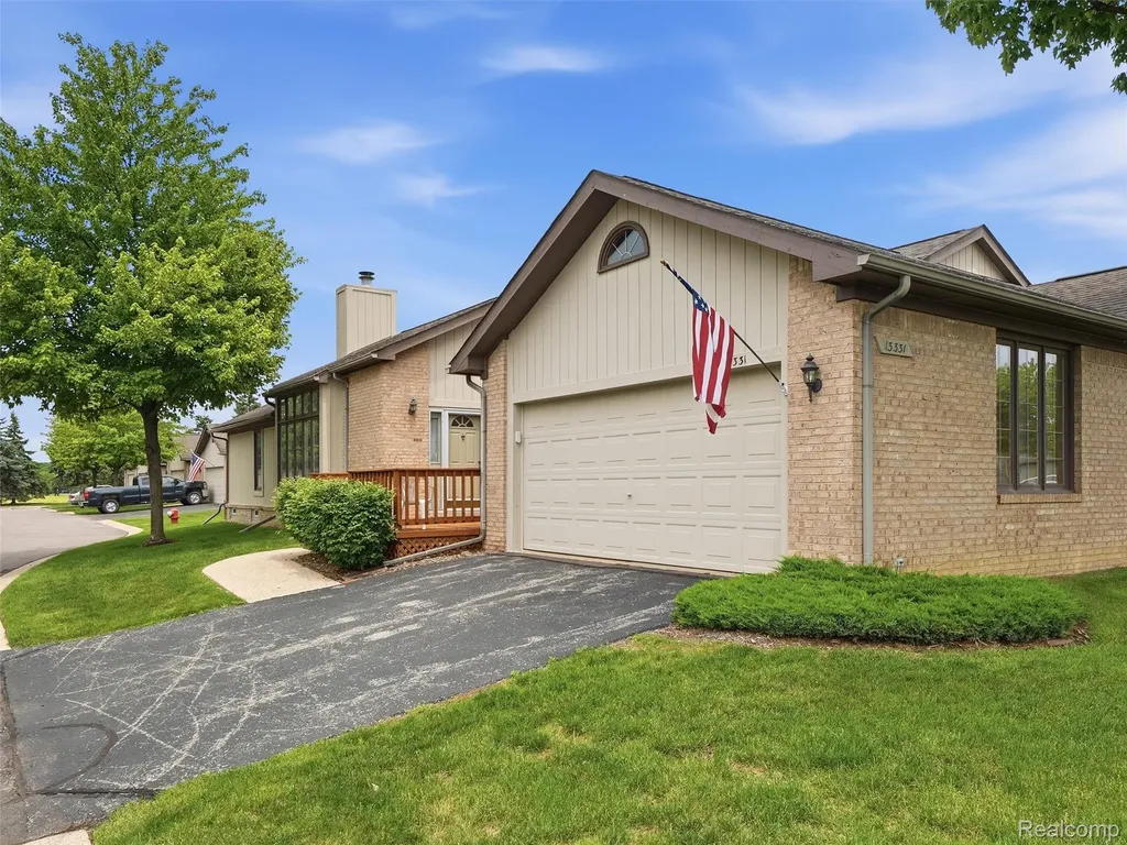 13331 Whittier Sterling Heights City MI 48312