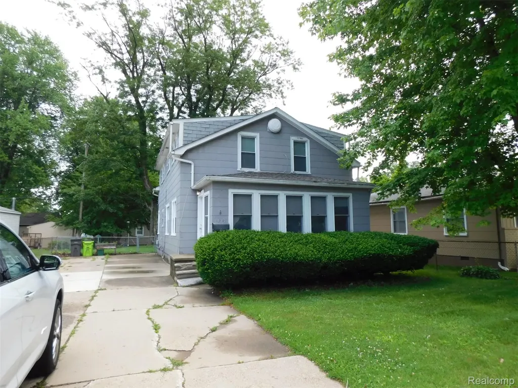 165 Avery Street Clinton Charter Township MI 48036