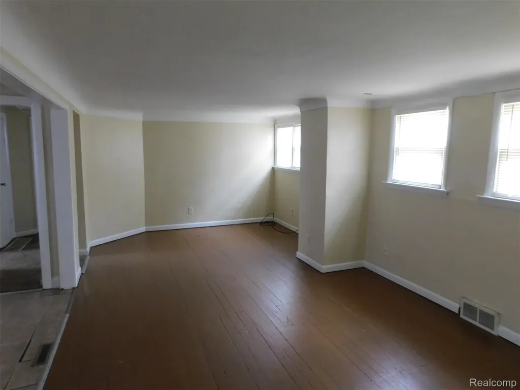165 Avery Street Clinton Charter Township MI 48036