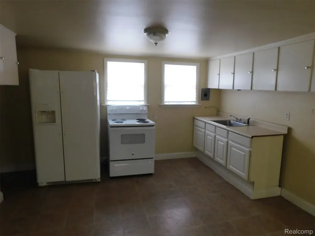 165 Avery Street Clinton Charter Township MI 48036