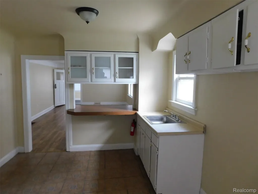 165 Avery Street Clinton Charter Township MI 48036
