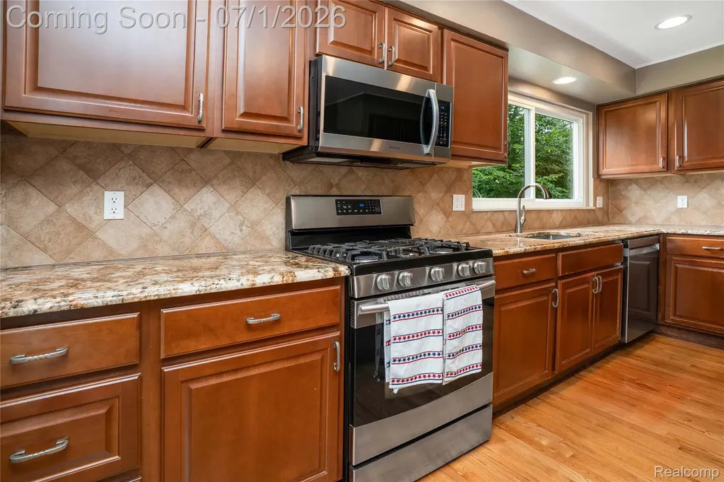 5441 Langlewood Drive West Bloomfield Charter Township MI 48322