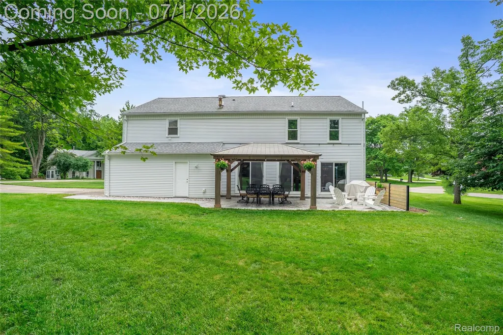 5441 Langlewood Drive West Bloomfield Charter Township MI 48322