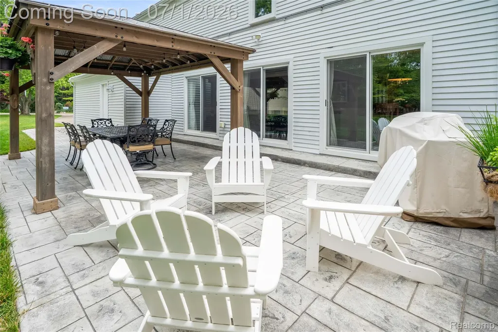 5441 Langlewood Drive West Bloomfield Charter Township MI 48322