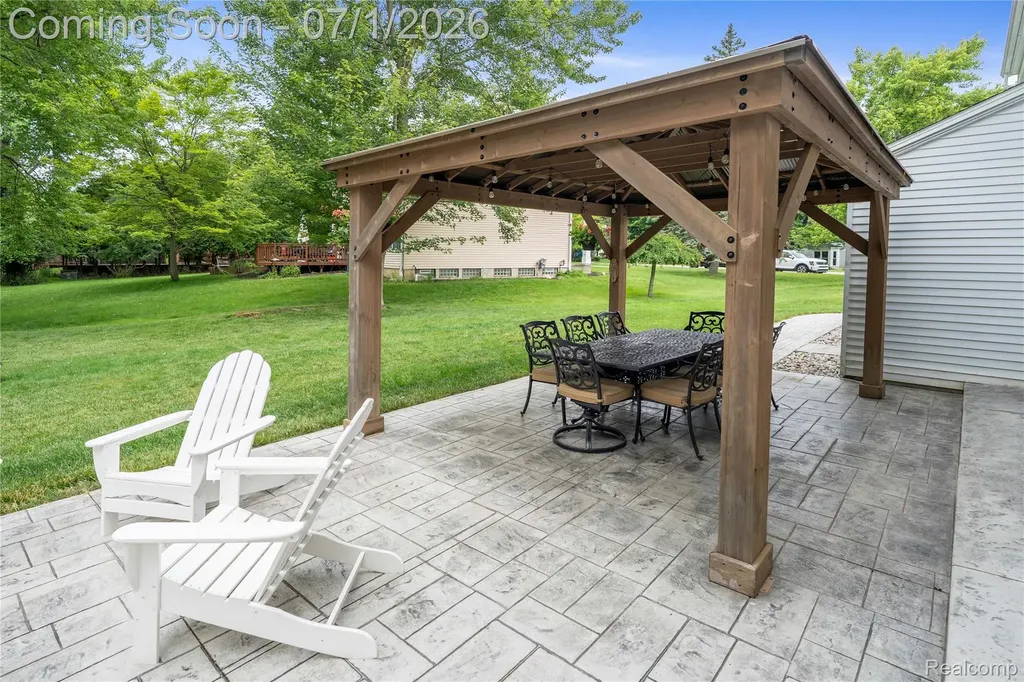 5441 Langlewood Drive West Bloomfield Charter Township MI 48322