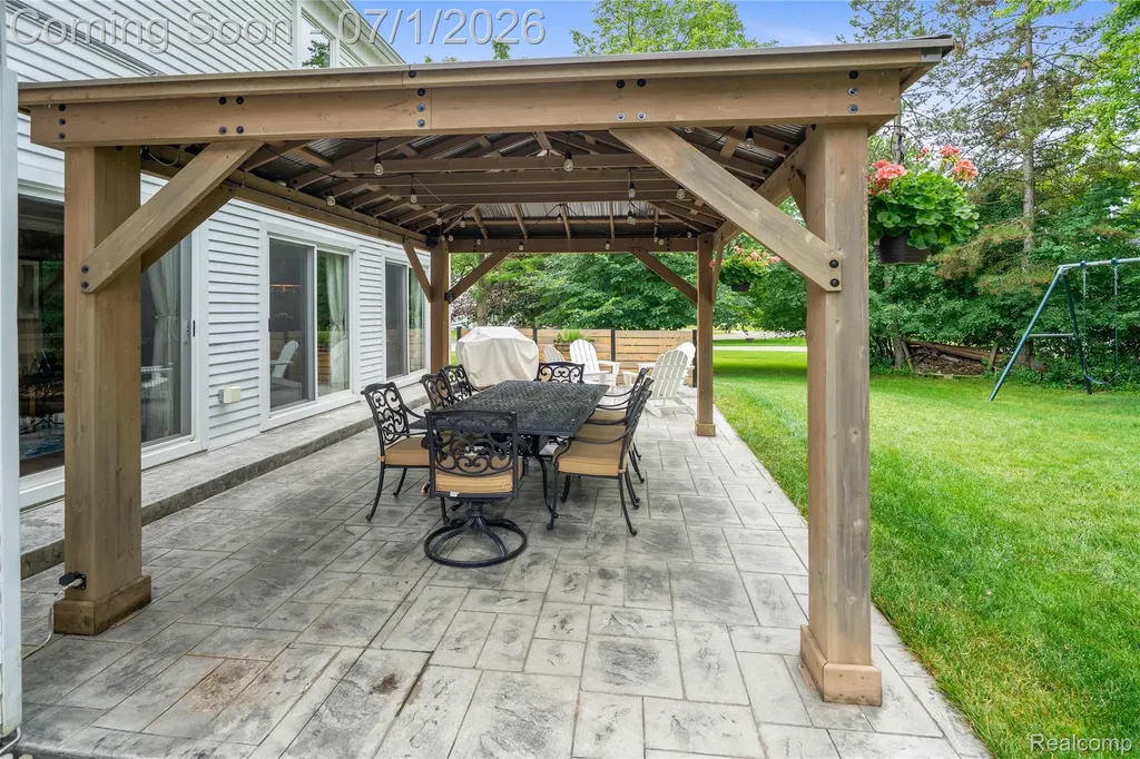 5441 Langlewood Drive West Bloomfield Charter Township MI 48322