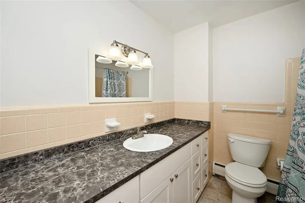 2820 Woodslee Drive Royal Oak City MI 48073