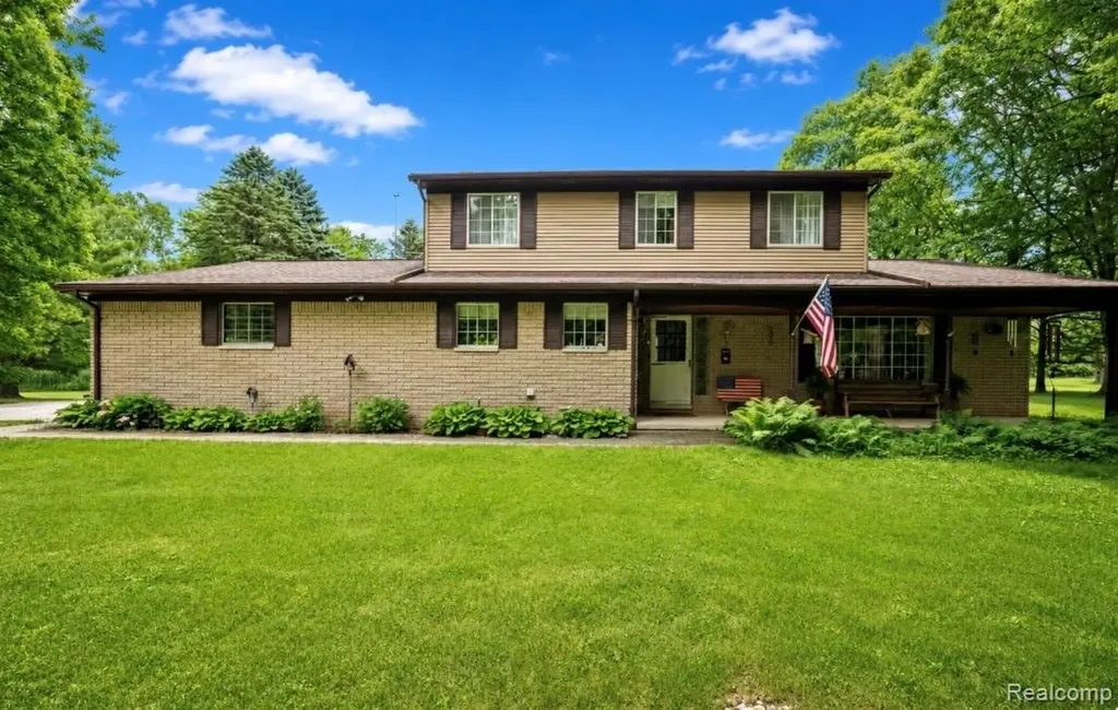 560 Coats Road Orion Charter Township MI 48362