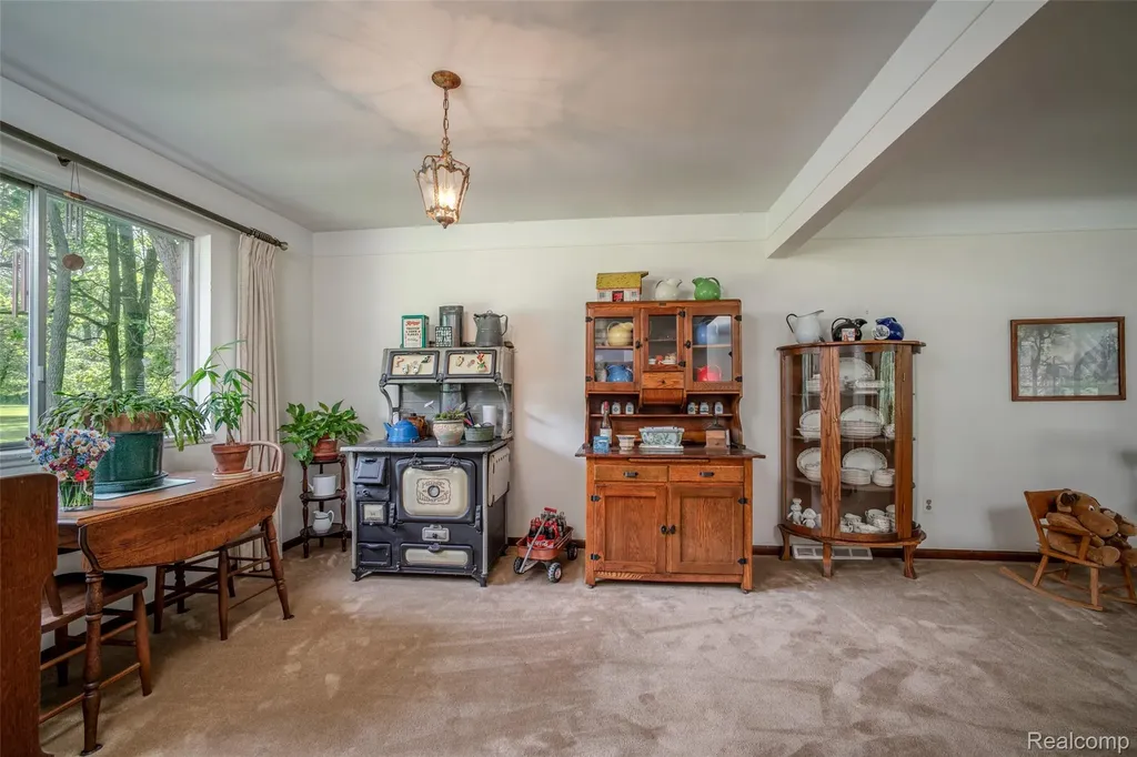 560 Coats Road Orion Charter Township MI 48362