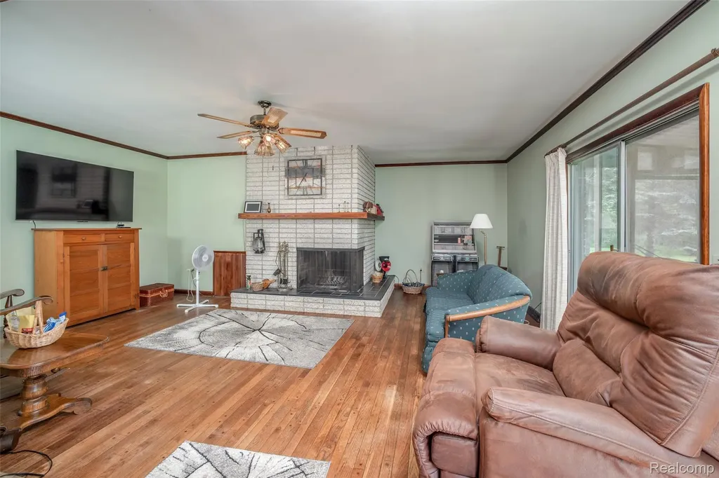 560 Coats Road Orion Charter Township MI 48362