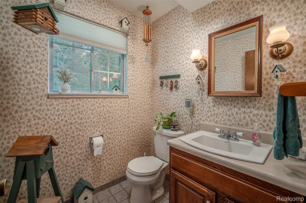 560 Coats Road Orion Charter Township MI 48362