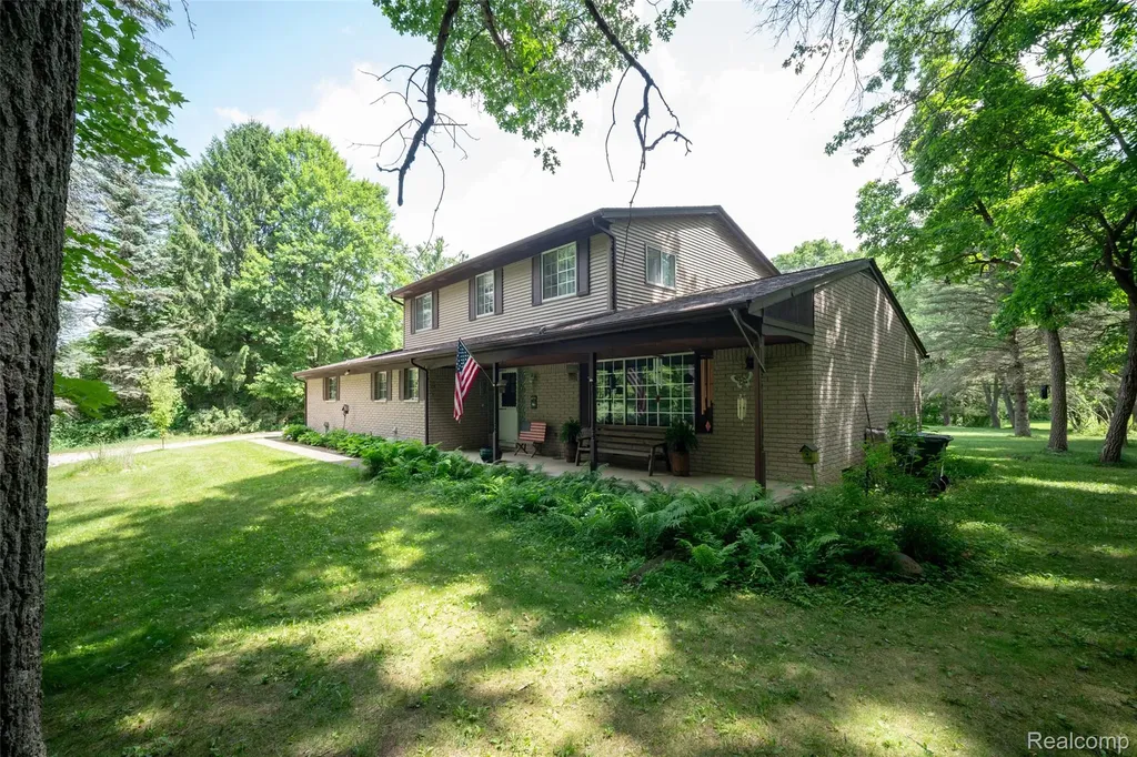 560 Coats Road Orion Charter Township MI 48362