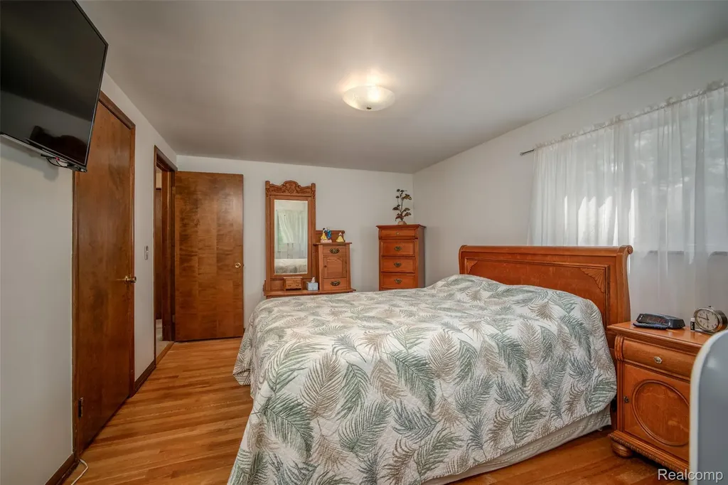 560 Coats Road Orion Charter Township MI 48362