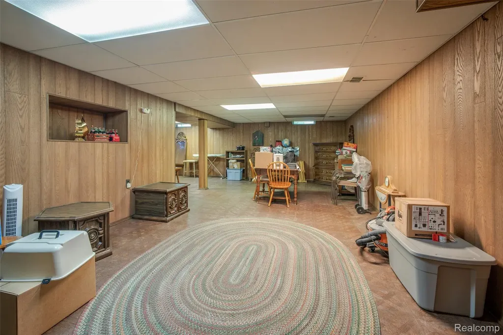 560 Coats Road Orion Charter Township MI 48362
