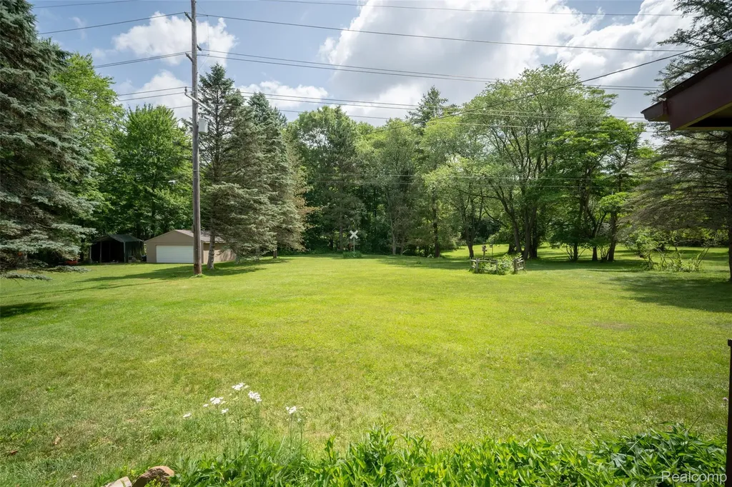 560 Coats Road Orion Charter Township MI 48362
