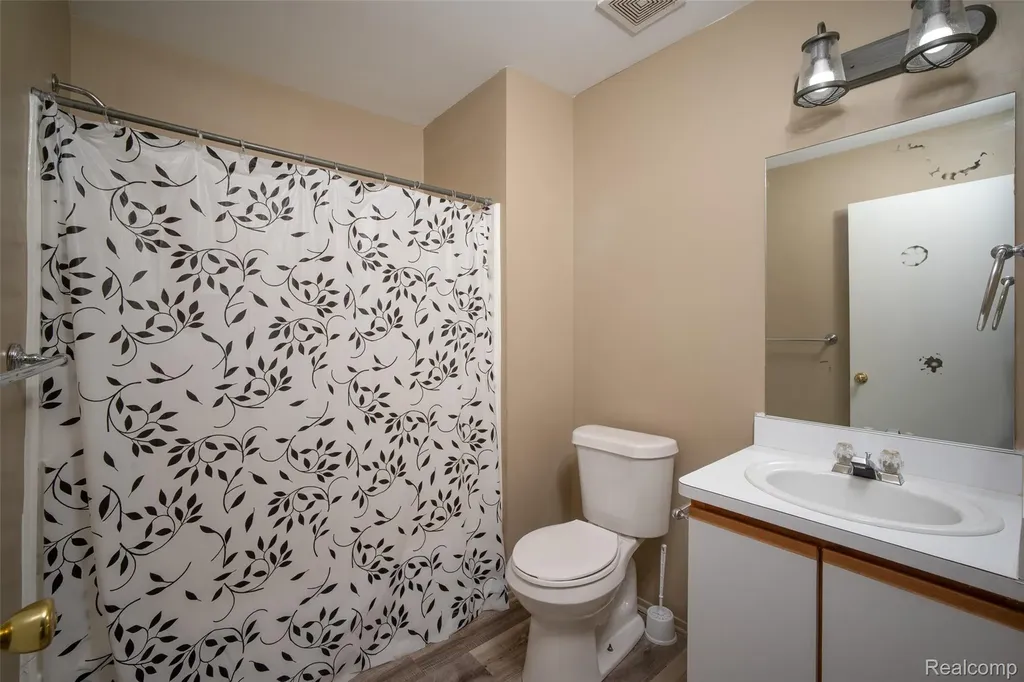 15650 Stone Crossing Drive Southfield City MI 48075