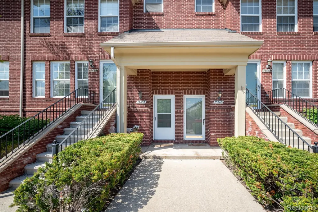 15650 Stone Crossing Drive Southfield City MI 48075