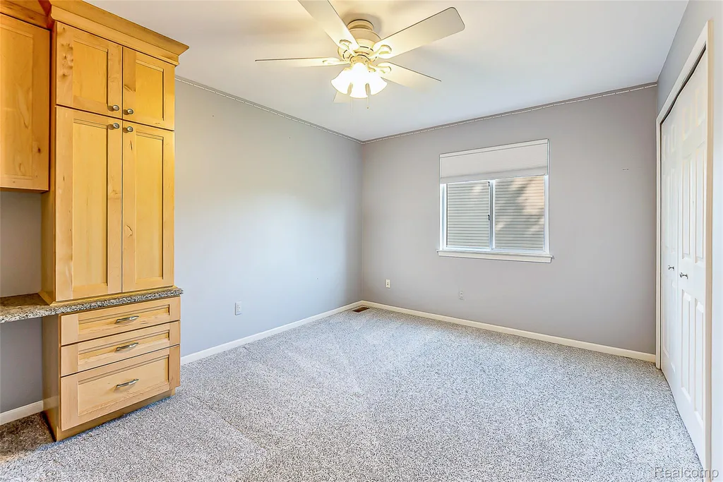 25823 Carriage Lane Lyon Charter Township MI 48178