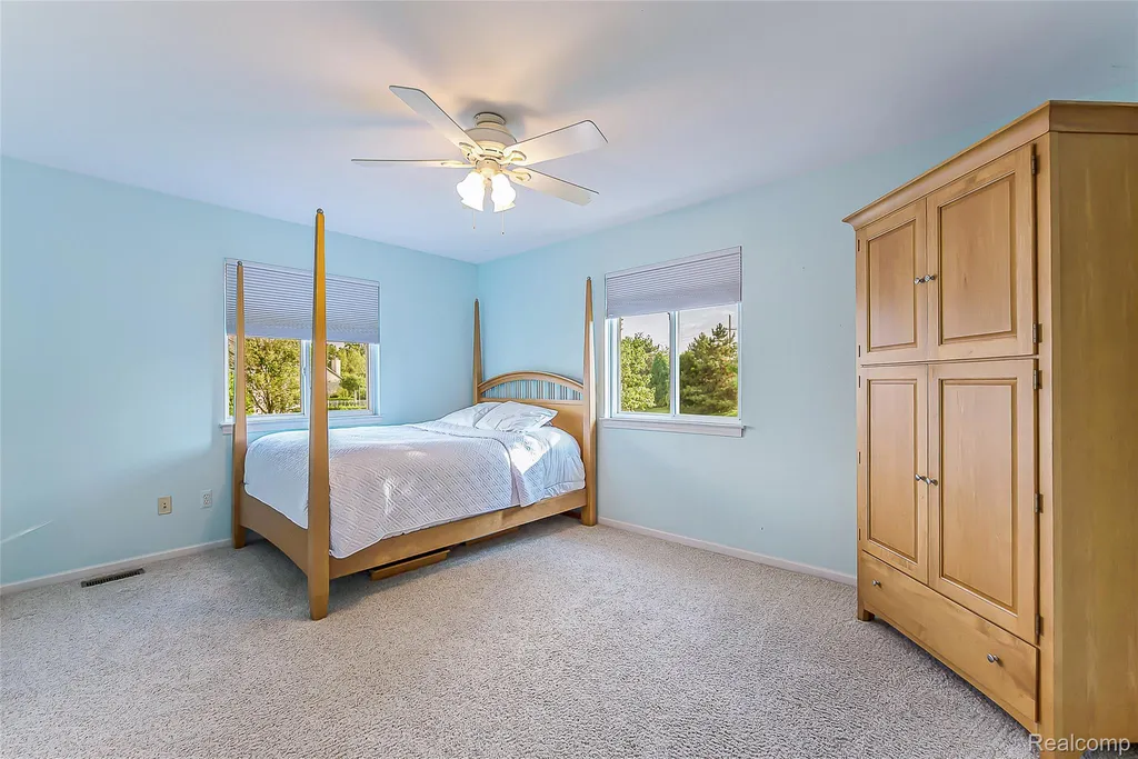 25823 Carriage Lane Lyon Charter Township MI 48178