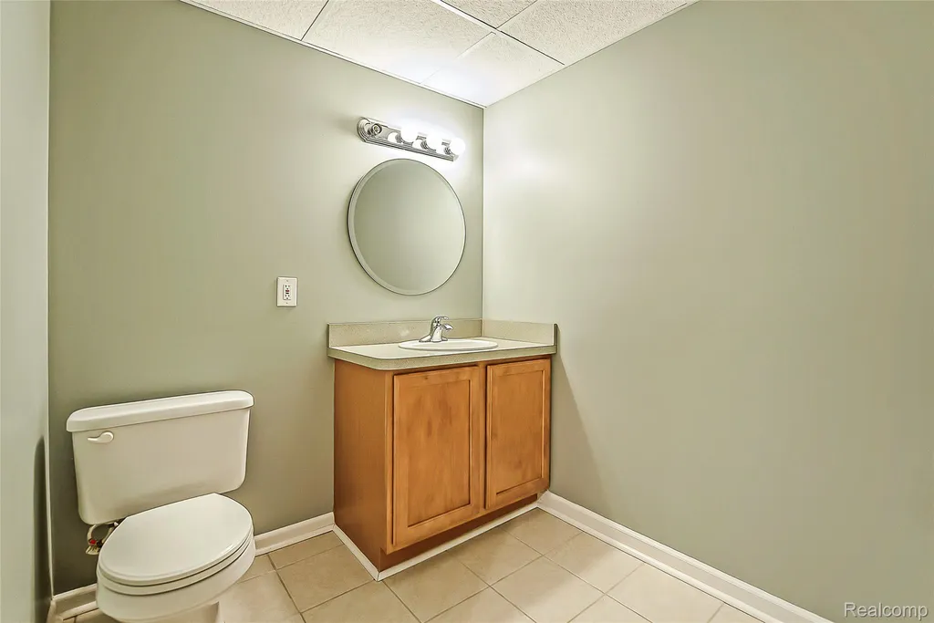 25823 Carriage Lane Lyon Charter Township MI 48178