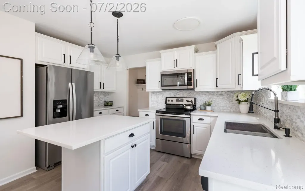 425 Knollwood Drive Brandon Charter Township MI 48462