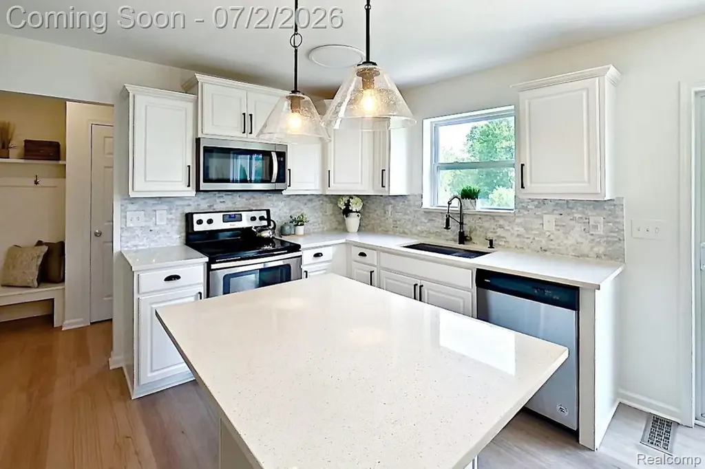 425 Knollwood Drive Brandon Charter Township MI 48462