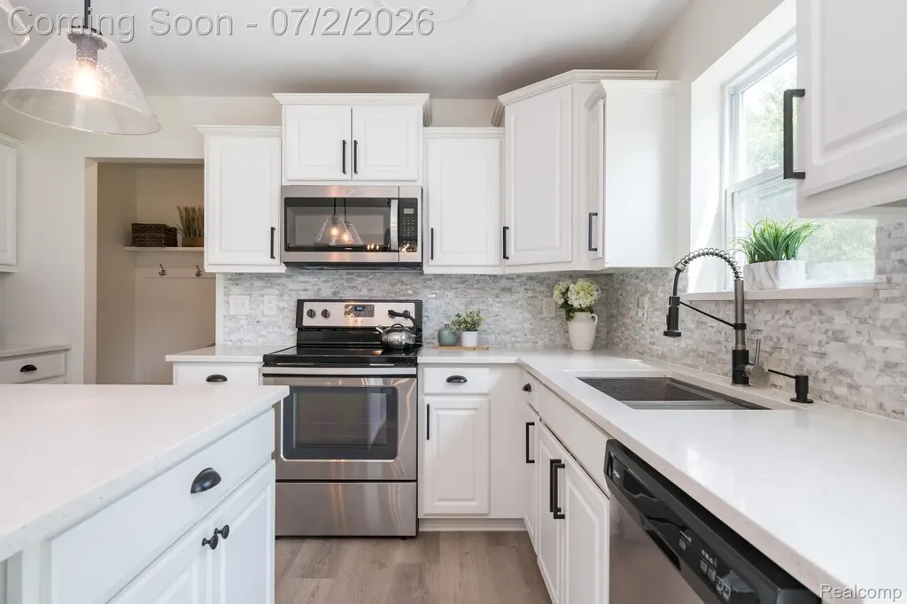 425 Knollwood Drive Brandon Charter Township MI 48462