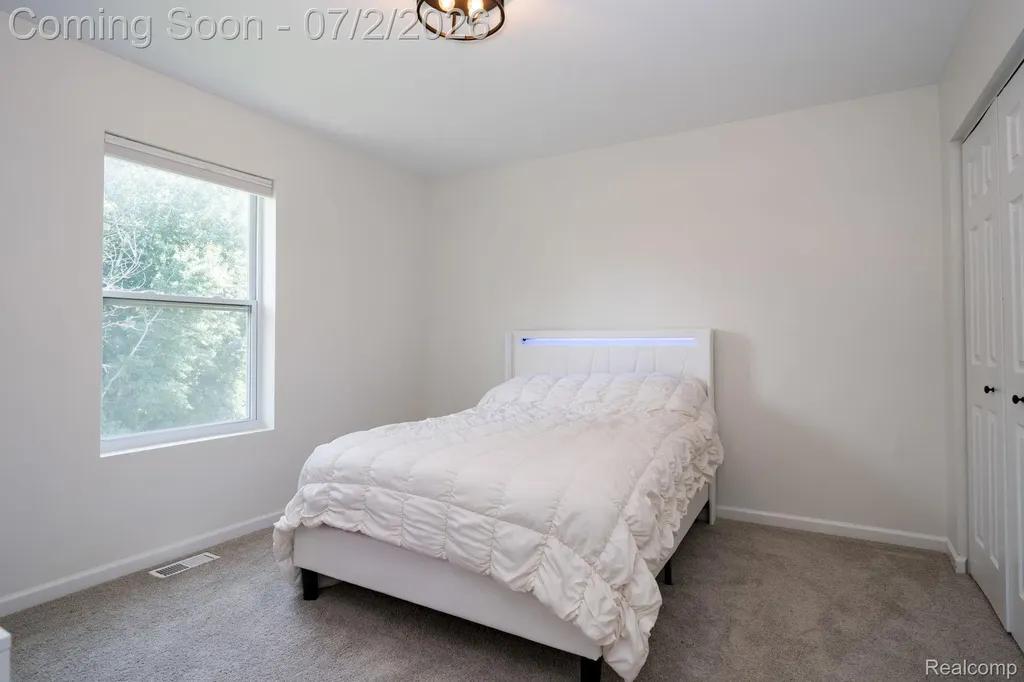 425 Knollwood Drive Brandon Charter Township MI 48462