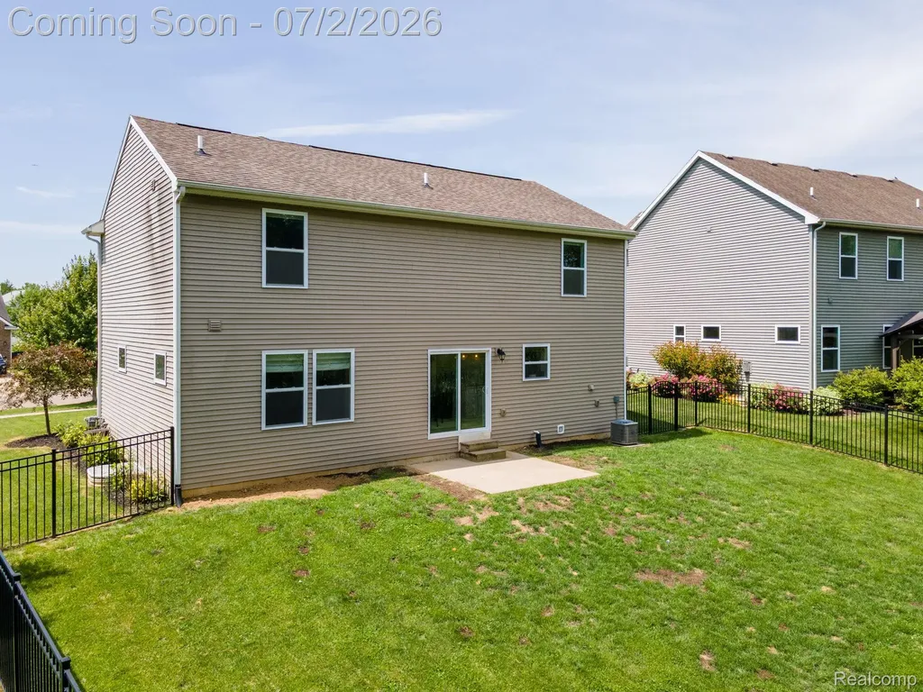 425 Knollwood Drive Brandon Charter Township MI 48462