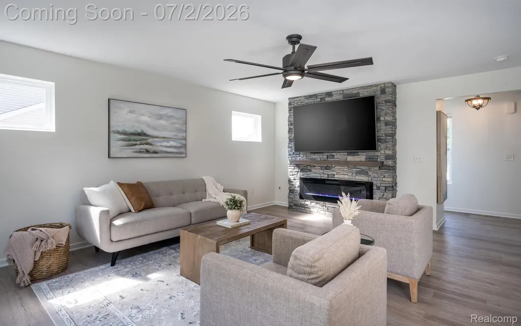 425 Knollwood Drive Brandon Charter Township MI 48462