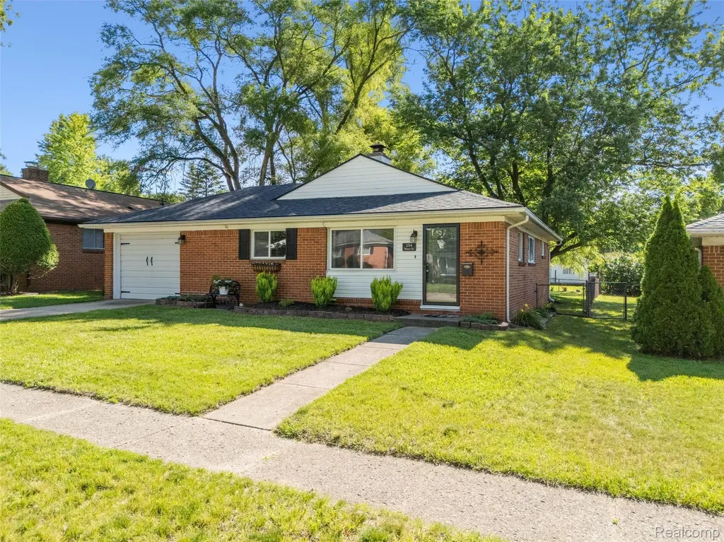 154 Noble Street Milford Village MI 48381