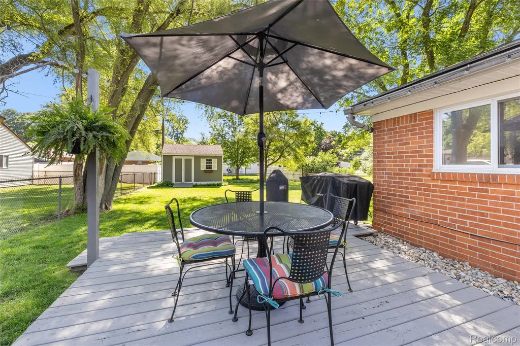 154 Noble Street Milford Village MI 48381