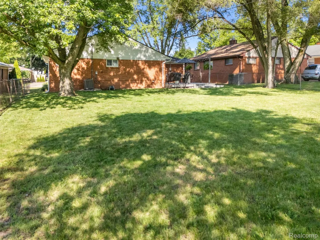 154 Noble Street Milford Village MI 48381