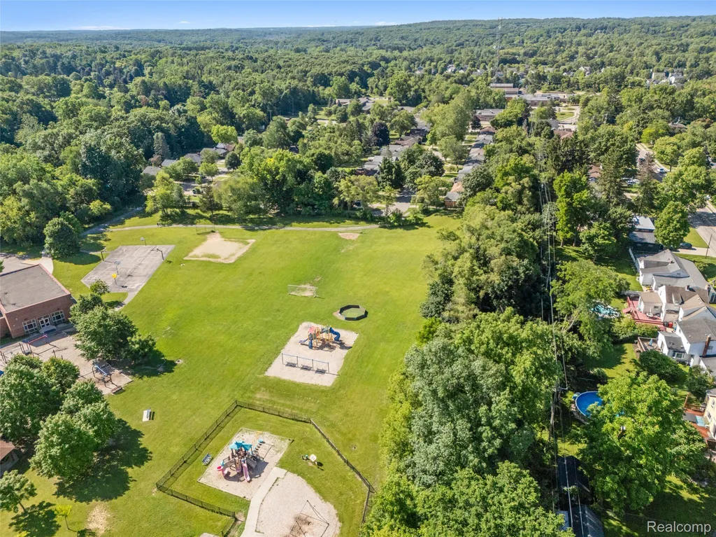 154 Noble Street Milford Village MI 48381