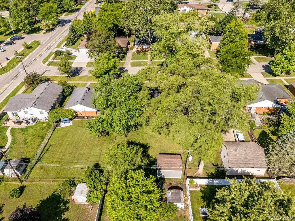 154 Noble Street Milford Village MI 48381