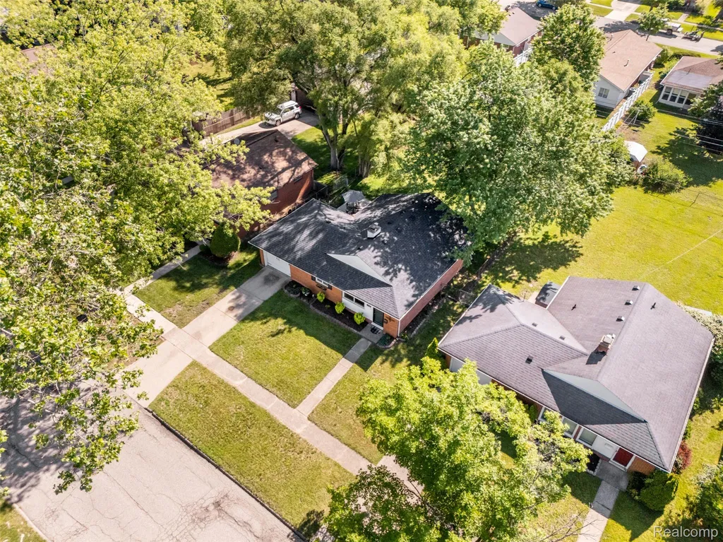 154 Noble Street Milford Village MI 48381